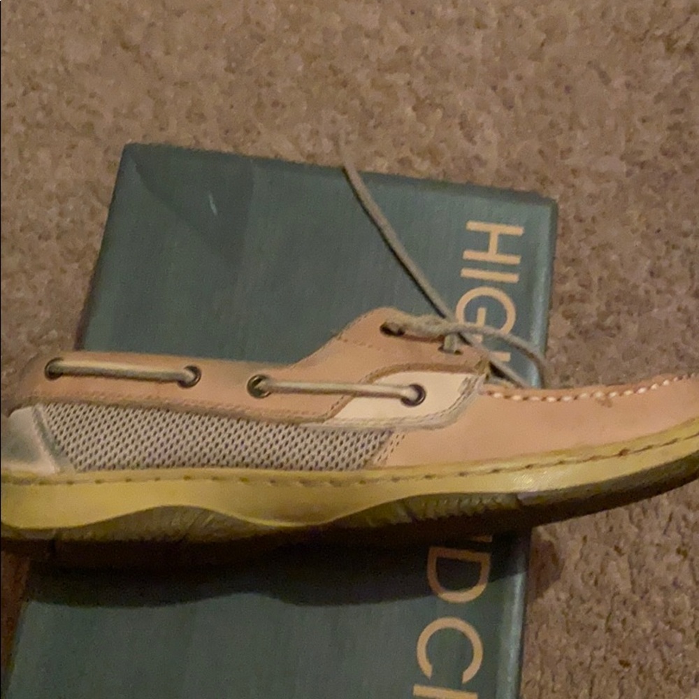 Brown dress shoes